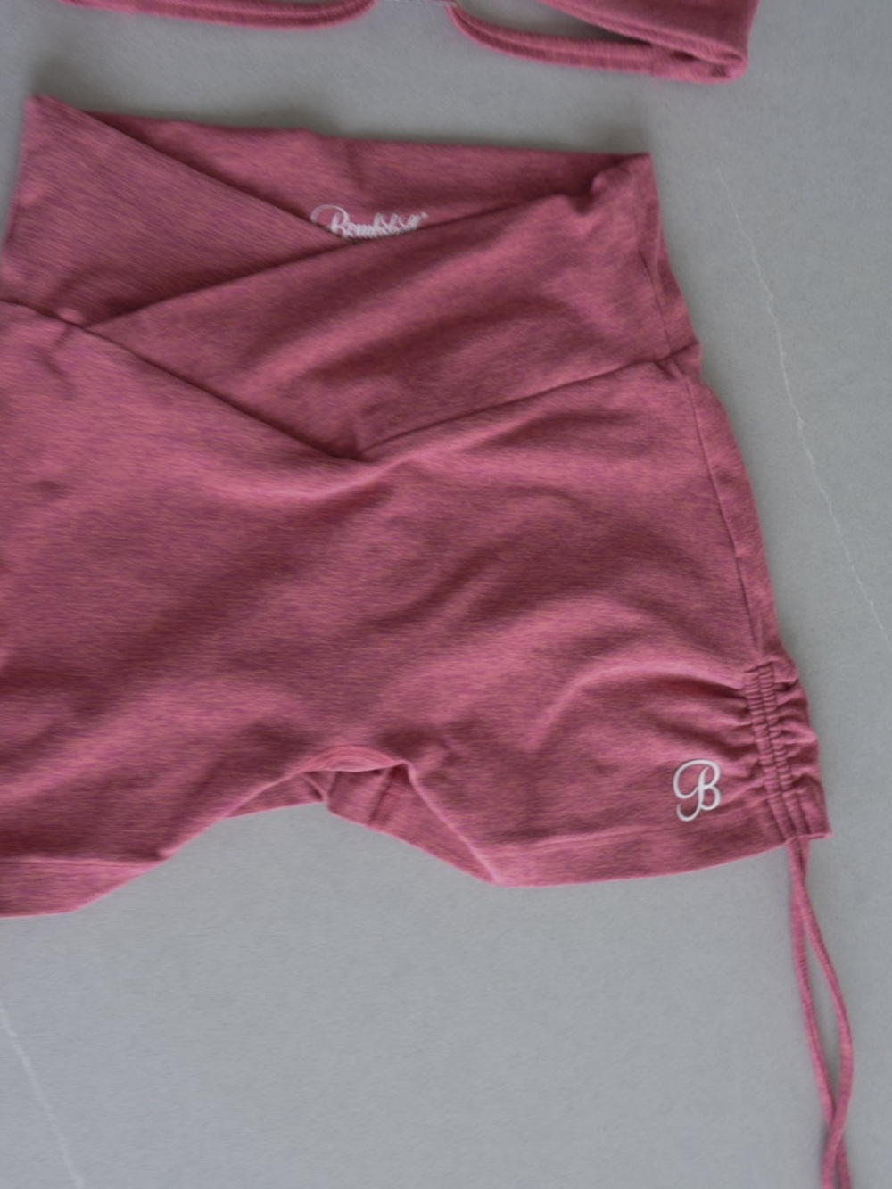 BOMBSHELL SPORTSWEAR Tiny waist tie shorts size small